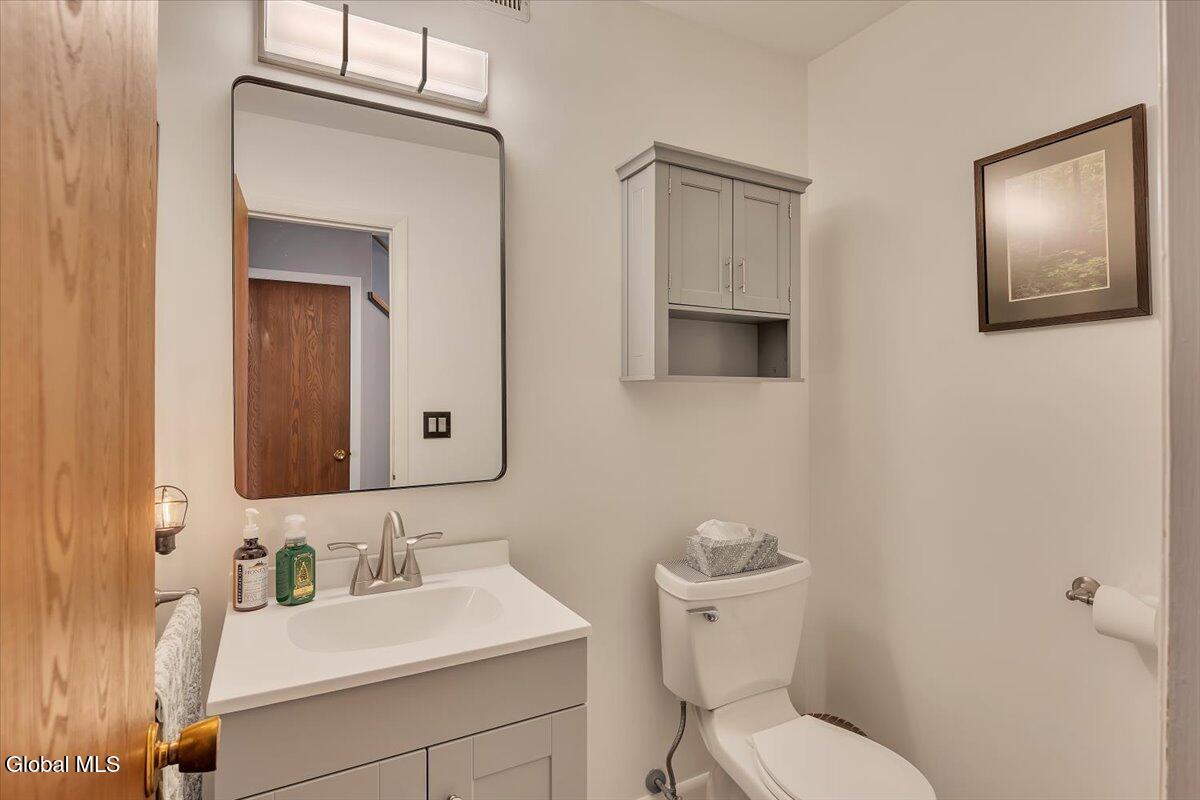 25 Grant Hill Court Clifton Park NY 12065
