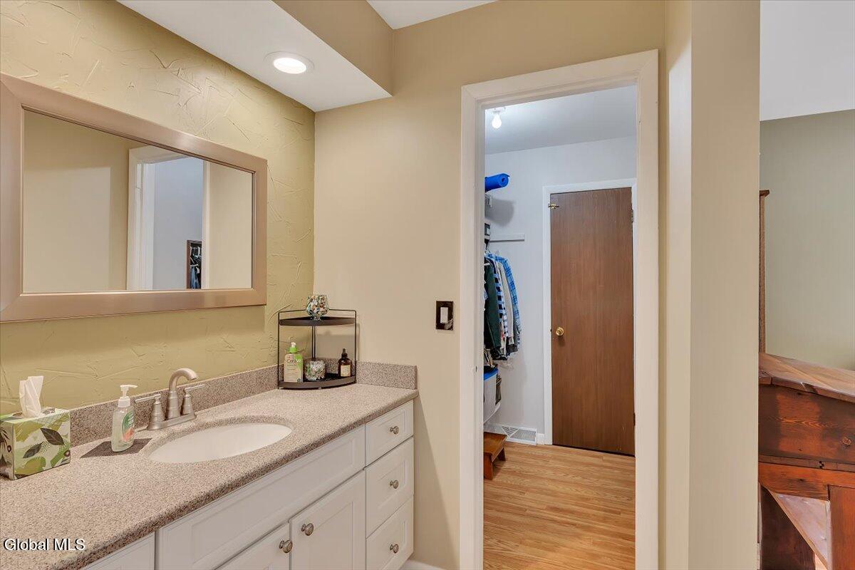 25 Grant Hill Court Clifton Park NY 12065