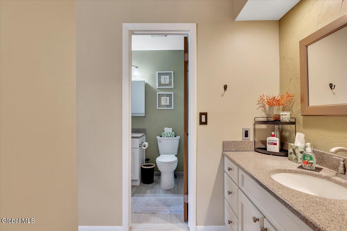 25 Grant Hill Court Clifton Park NY 12065