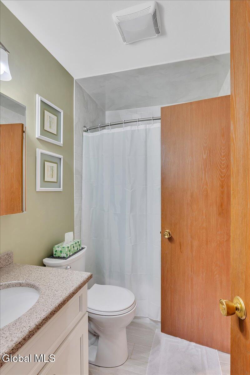 25 Grant Hill Court Clifton Park NY 12065