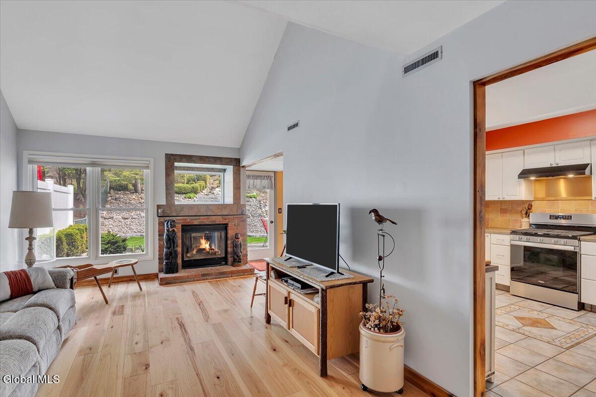 25 Grant Hill Court Clifton Park NY 12065