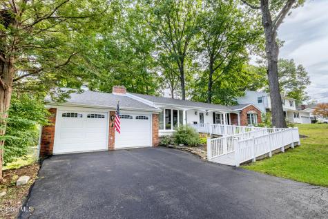 105 Acorn Drive Glenville NY 12302
