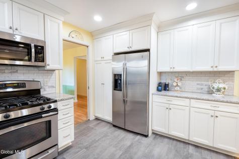 105 Acorn Drive Glenville NY 12302
