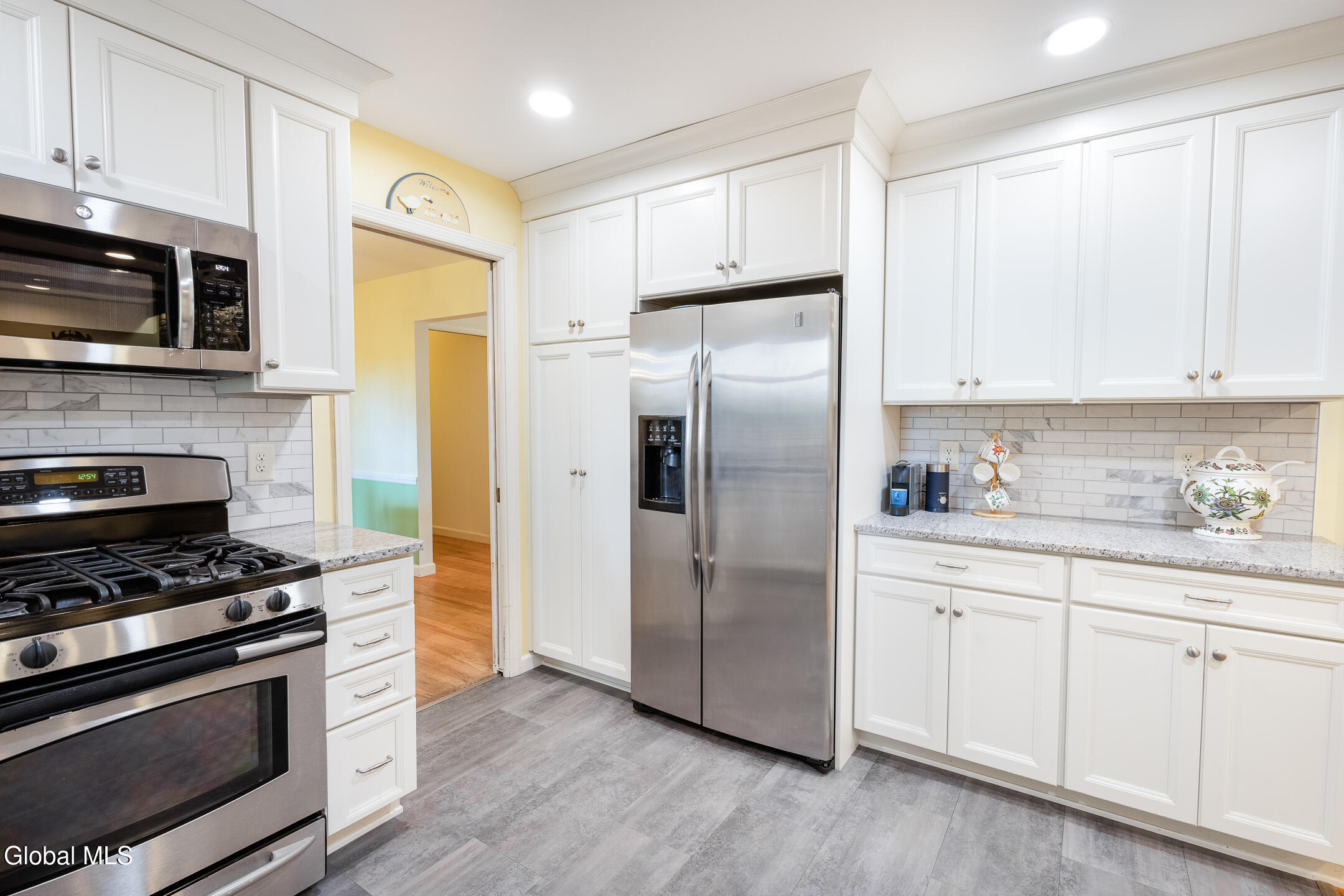105 Acorn Drive Glenville NY 12302