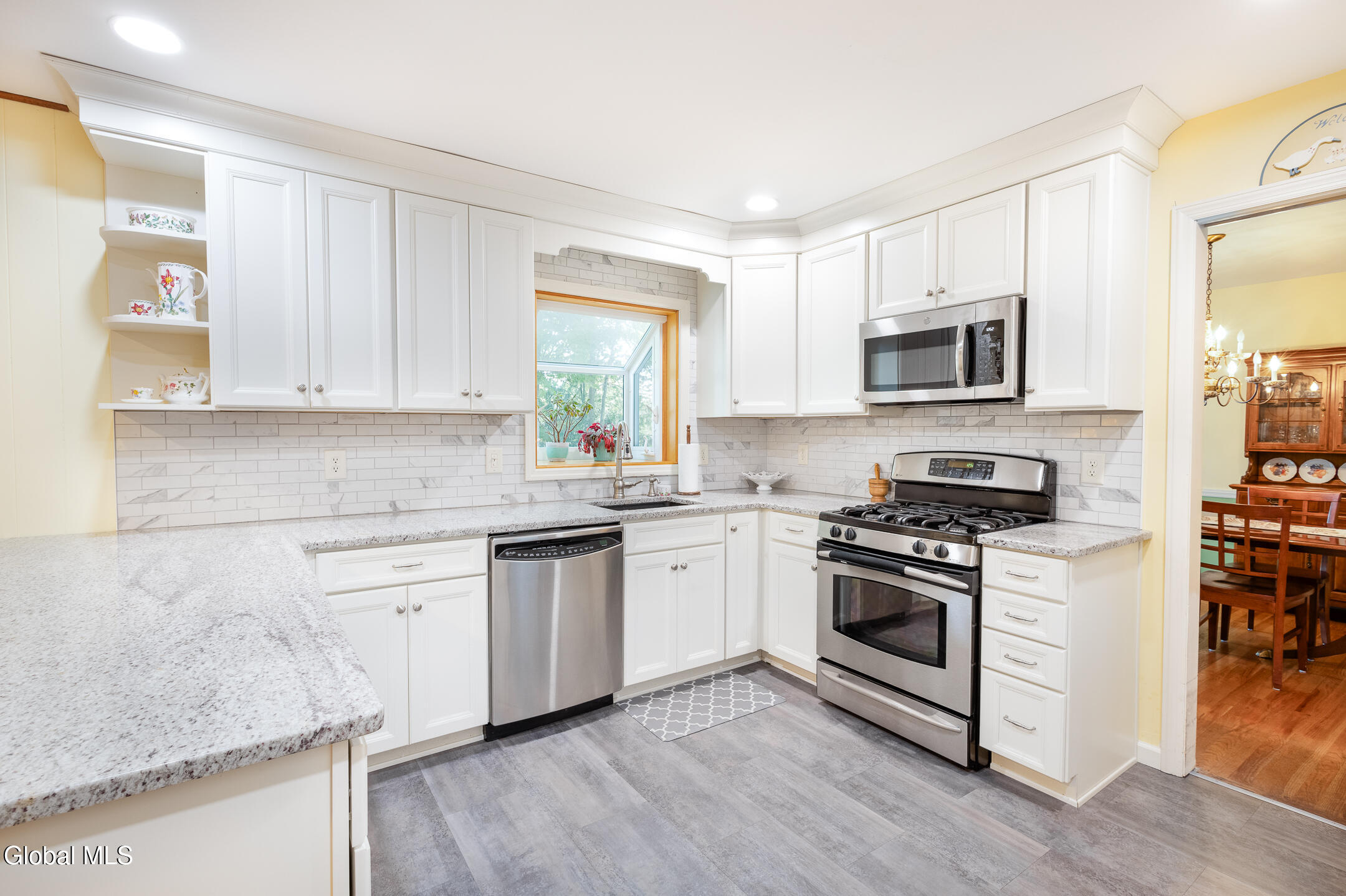 105 Acorn Drive Glenville NY 12302