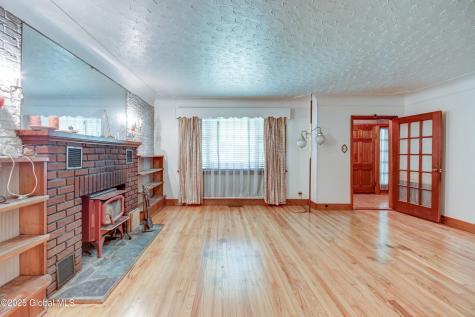 55 Crescent Avenue Amsterdam NY 12010