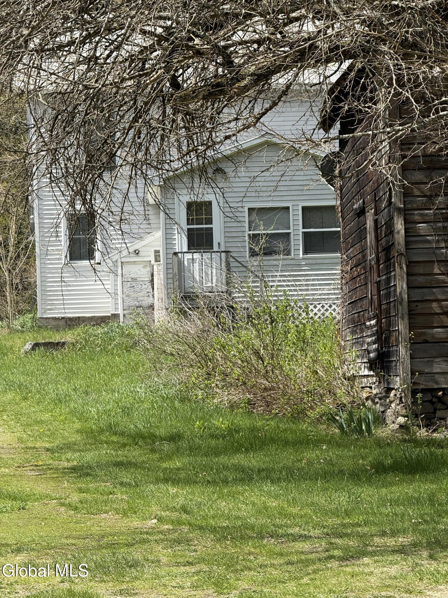 34 North Road Clemons NY 12819
