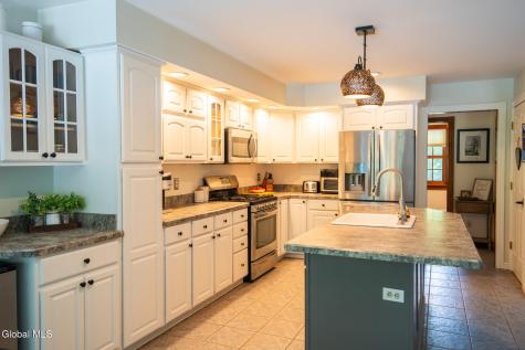 14 Veranda Lane Queensbury NY 12804