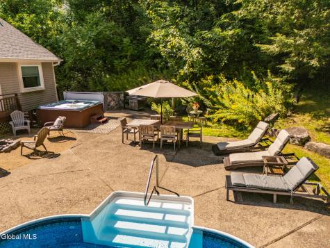 14 Veranda Lane Queensbury NY 12804