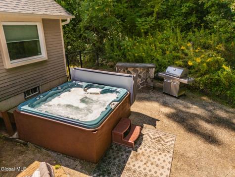 14 Veranda Lane Queensbury NY 12804