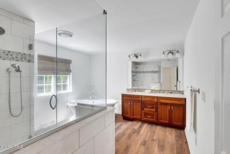 3 Woodland Drive Clifton Park NY 12065