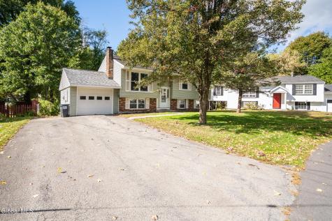 5 W Circular Court Saratoga Springs NY 12866