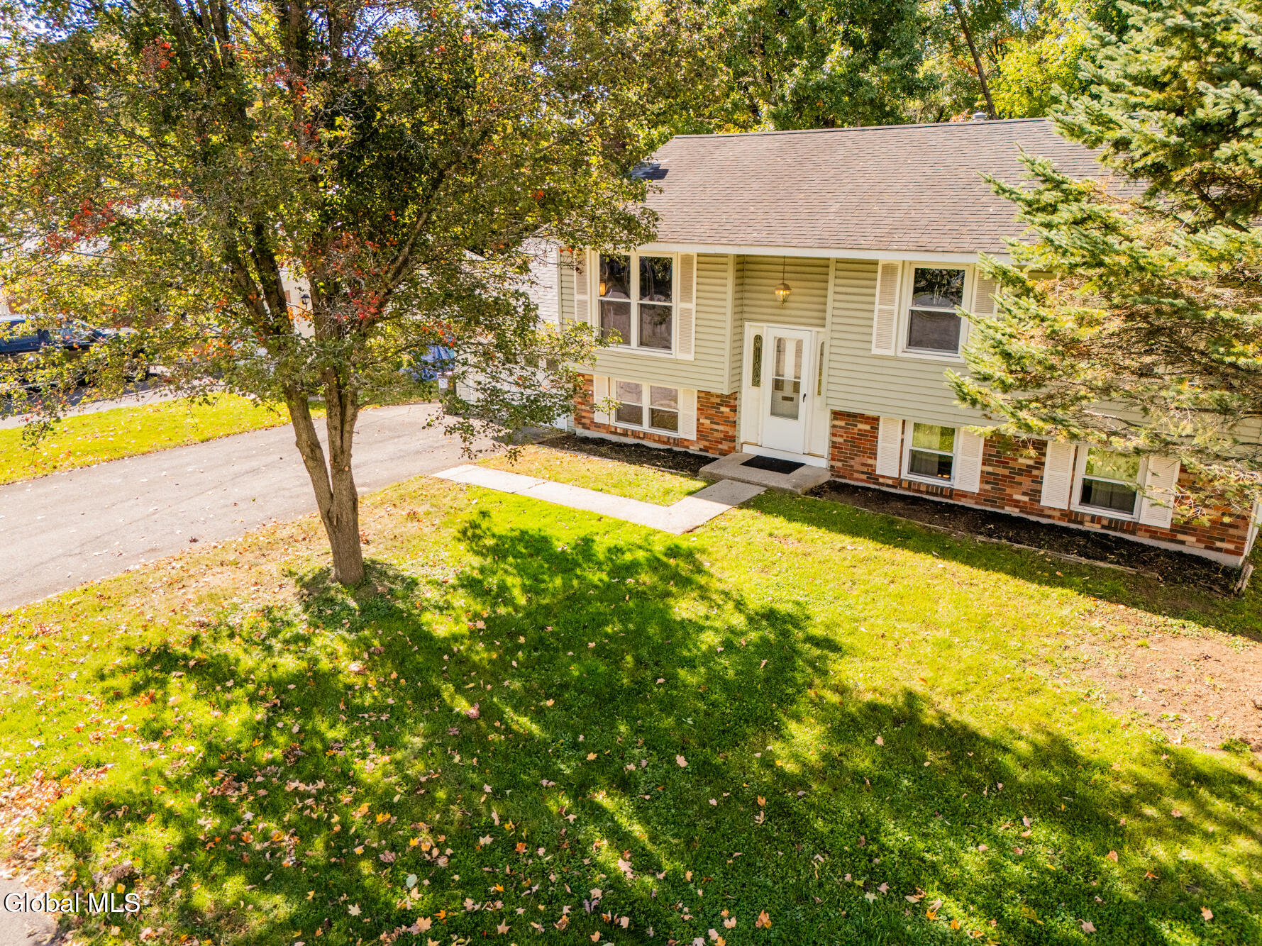 5 W Circular Court Saratoga Springs NY 12866