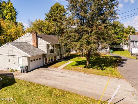 5 W Circular Court Saratoga Springs NY 12866