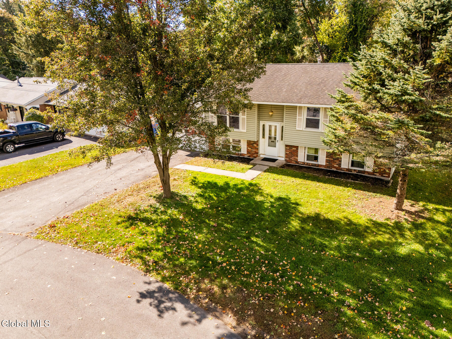 5 W Circular Court Saratoga Springs NY 12866