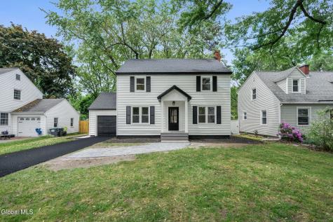 1413 Via Del Mar Niskayuna NY 12309