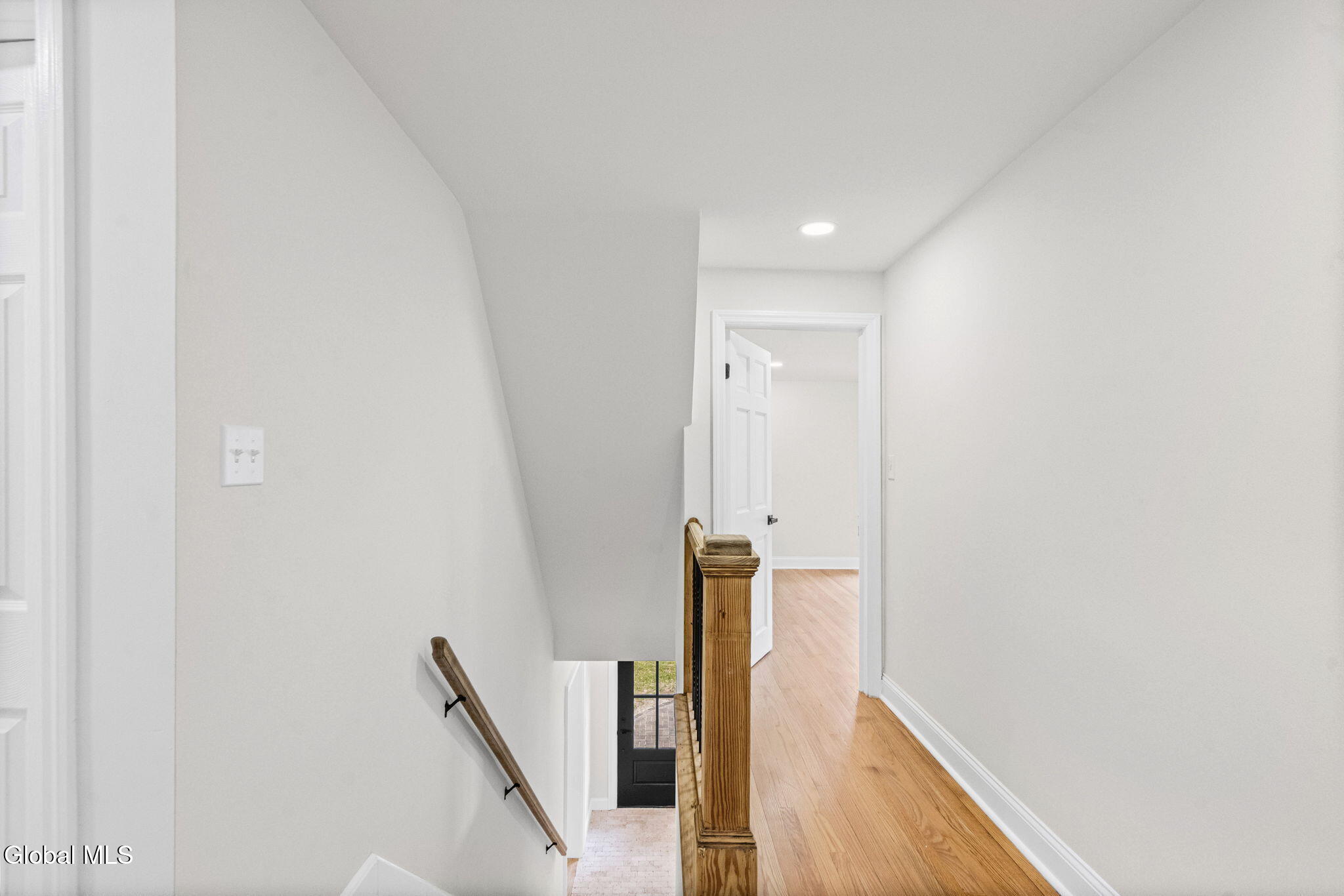 1413 Via Del Mar Niskayuna NY 12309