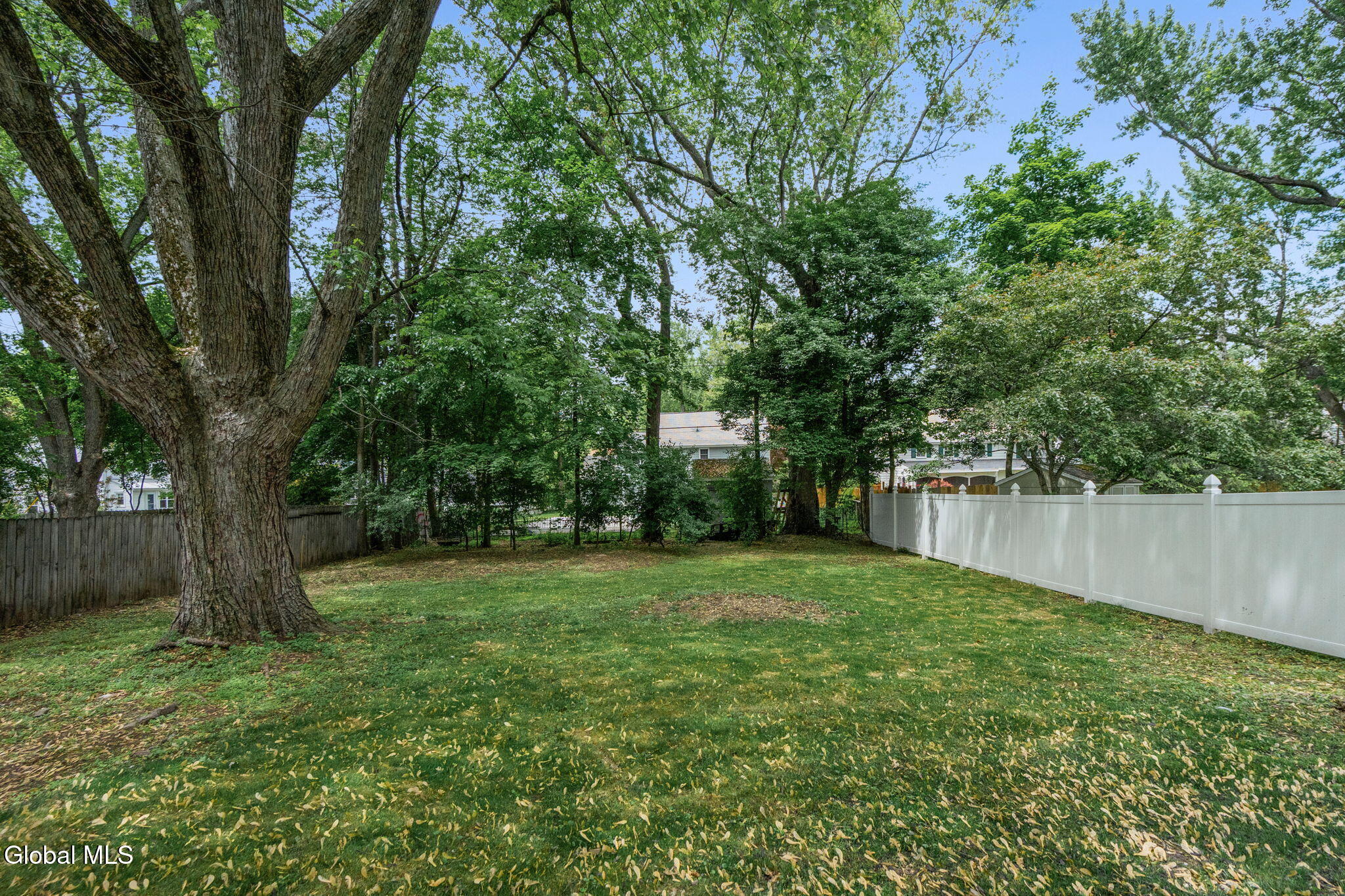 1413 Via Del Mar Niskayuna NY 12309