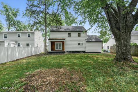 1413 Via Del Mar Niskayuna NY 12309