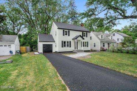 1413 Via Del Mar Niskayuna NY 12309