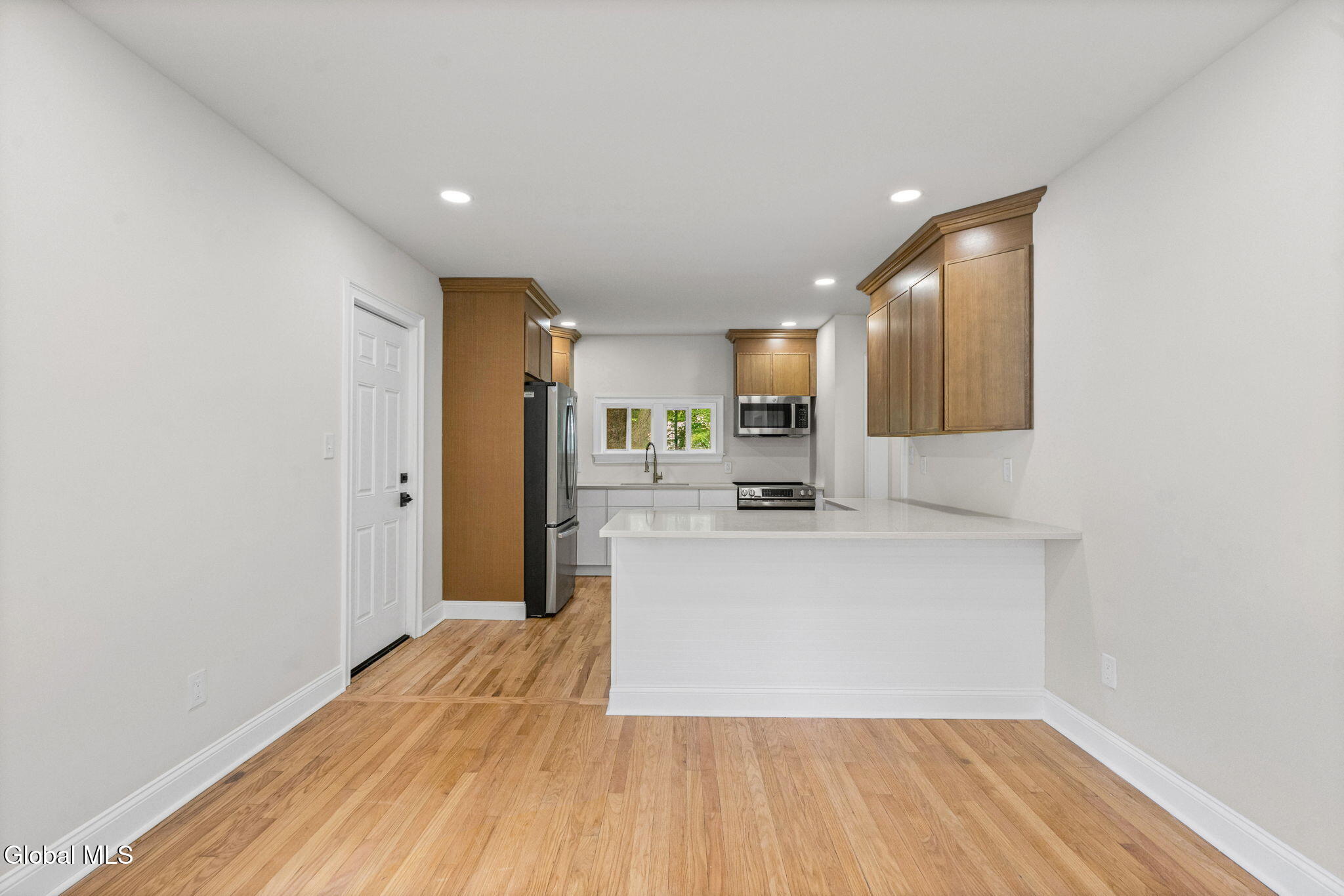1413 Via Del Mar Niskayuna NY 12309