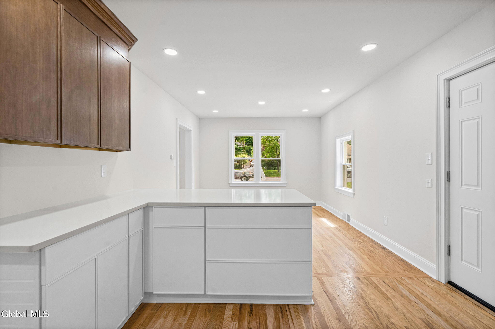 1413 Via Del Mar Niskayuna NY 12309