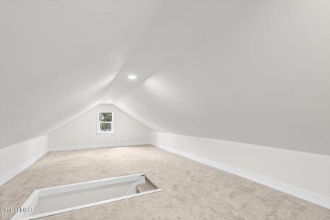 1413 Via Del Mar Niskayuna NY 12309