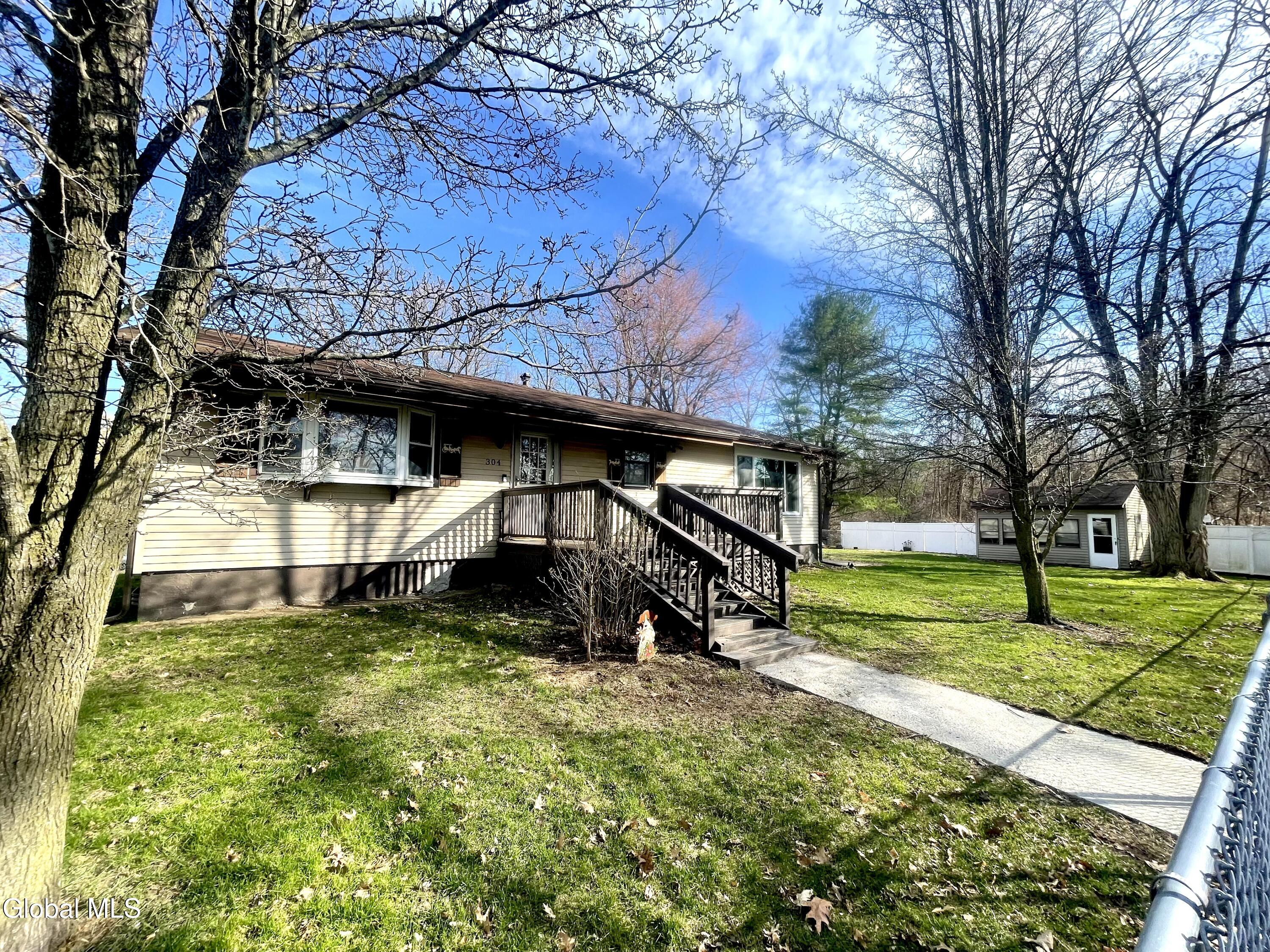 304 Dearborn Avenue Schenectady NY 12304