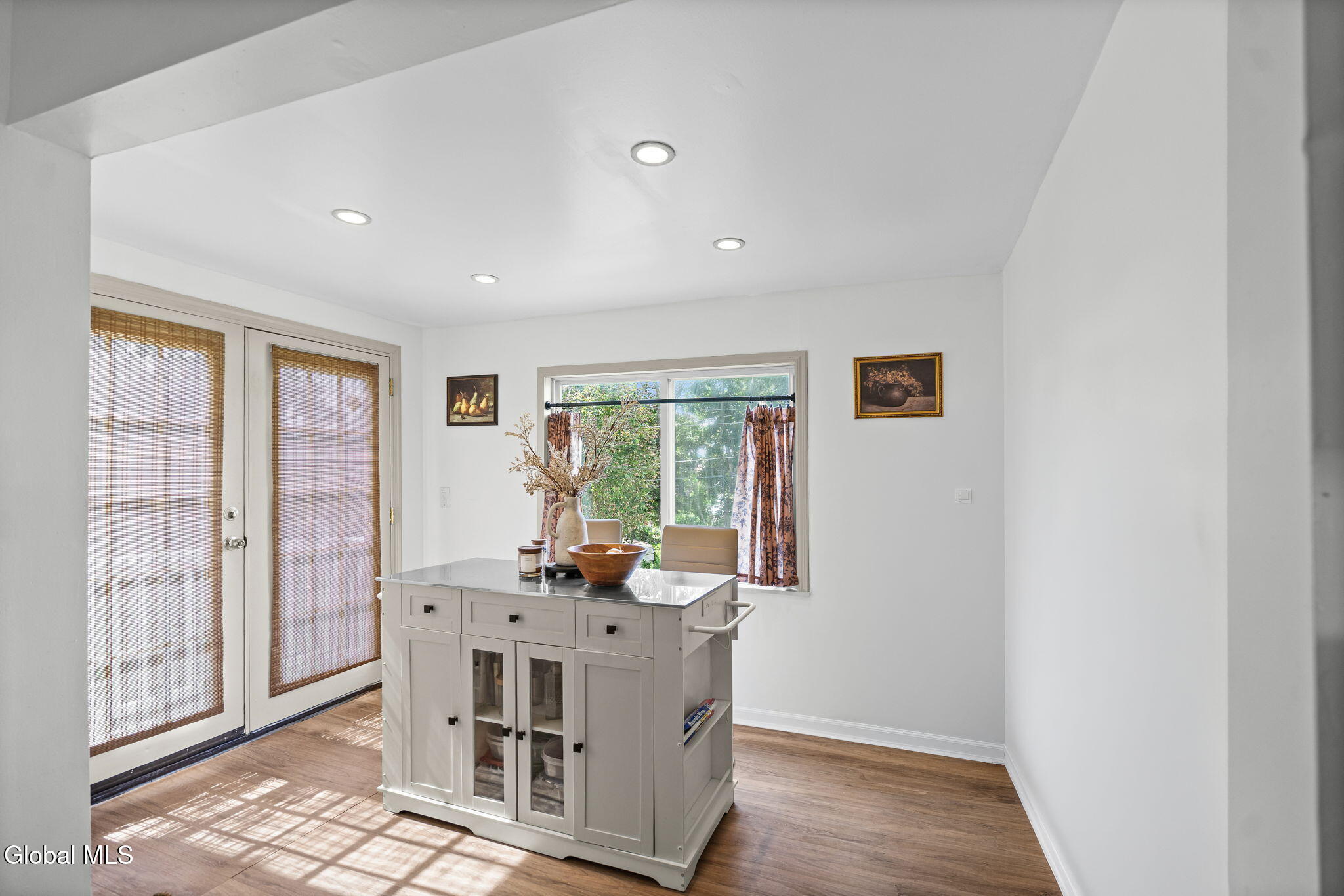 869 7th Avenue Troy NY 12182