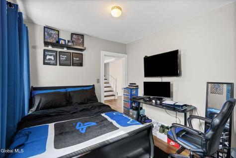 869 7th Avenue Troy NY 12182