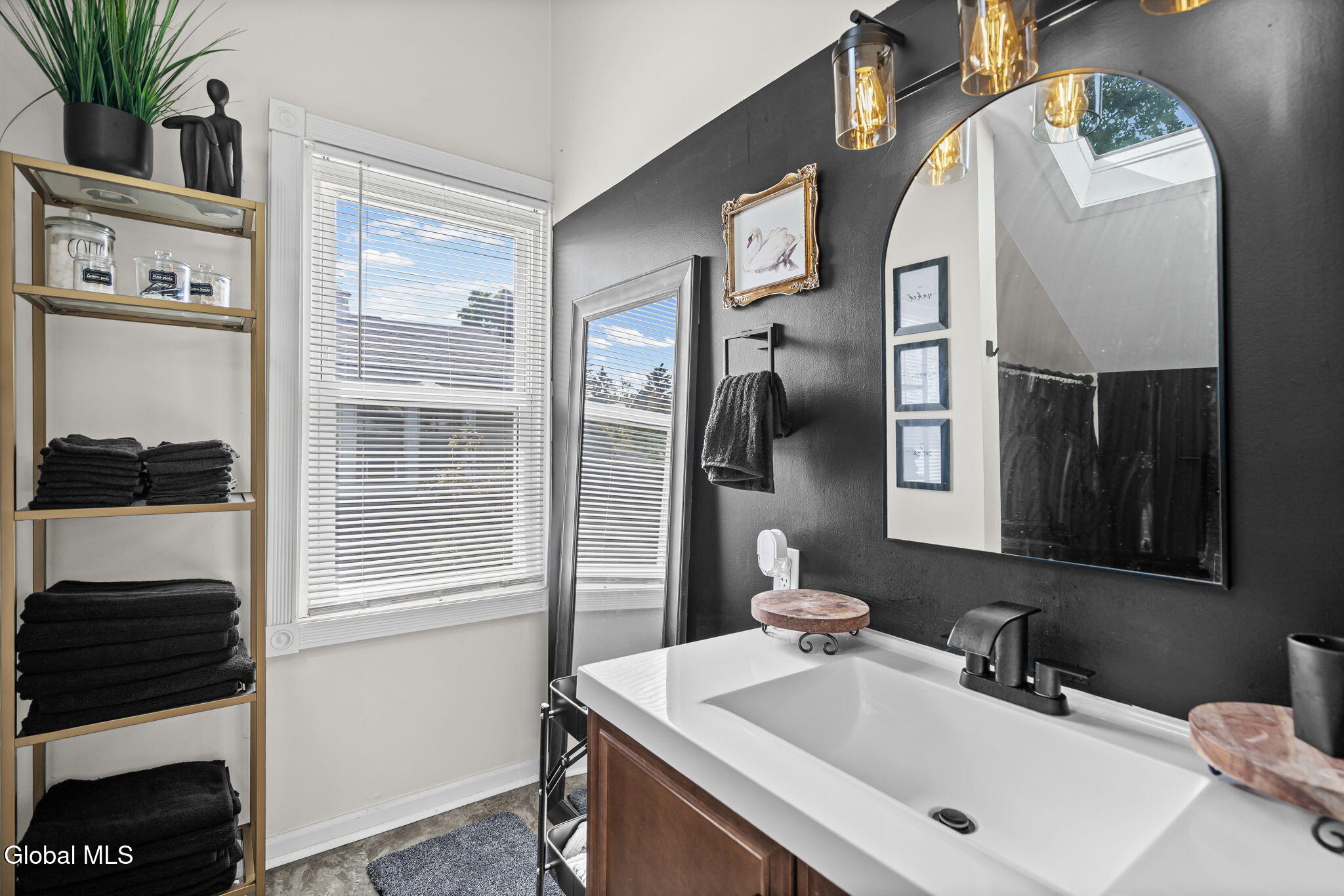 869 7th Avenue Troy NY 12182