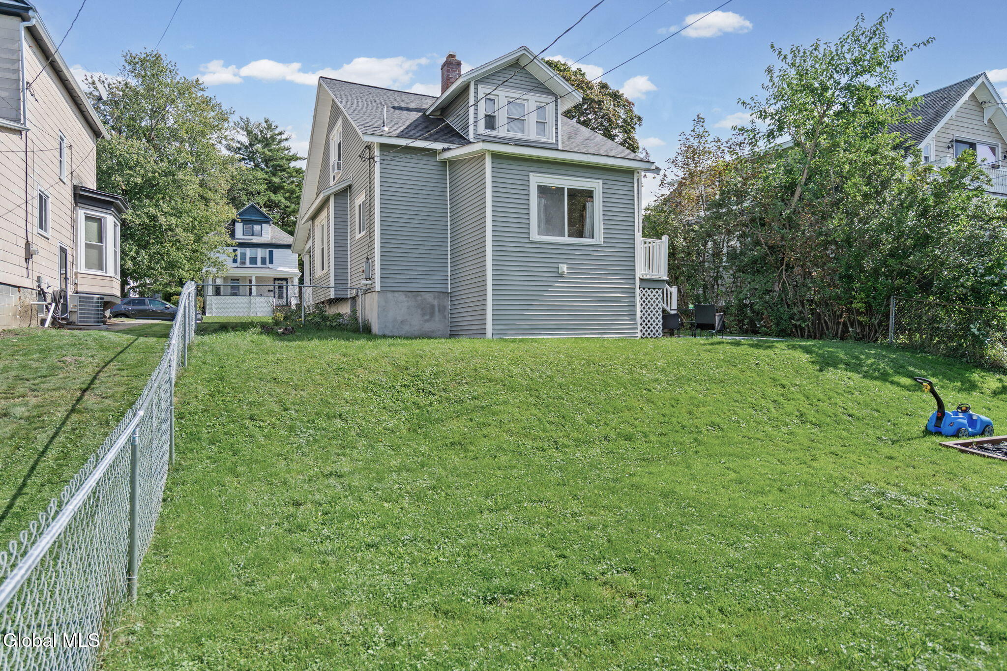 869 7th Avenue Troy NY 12182