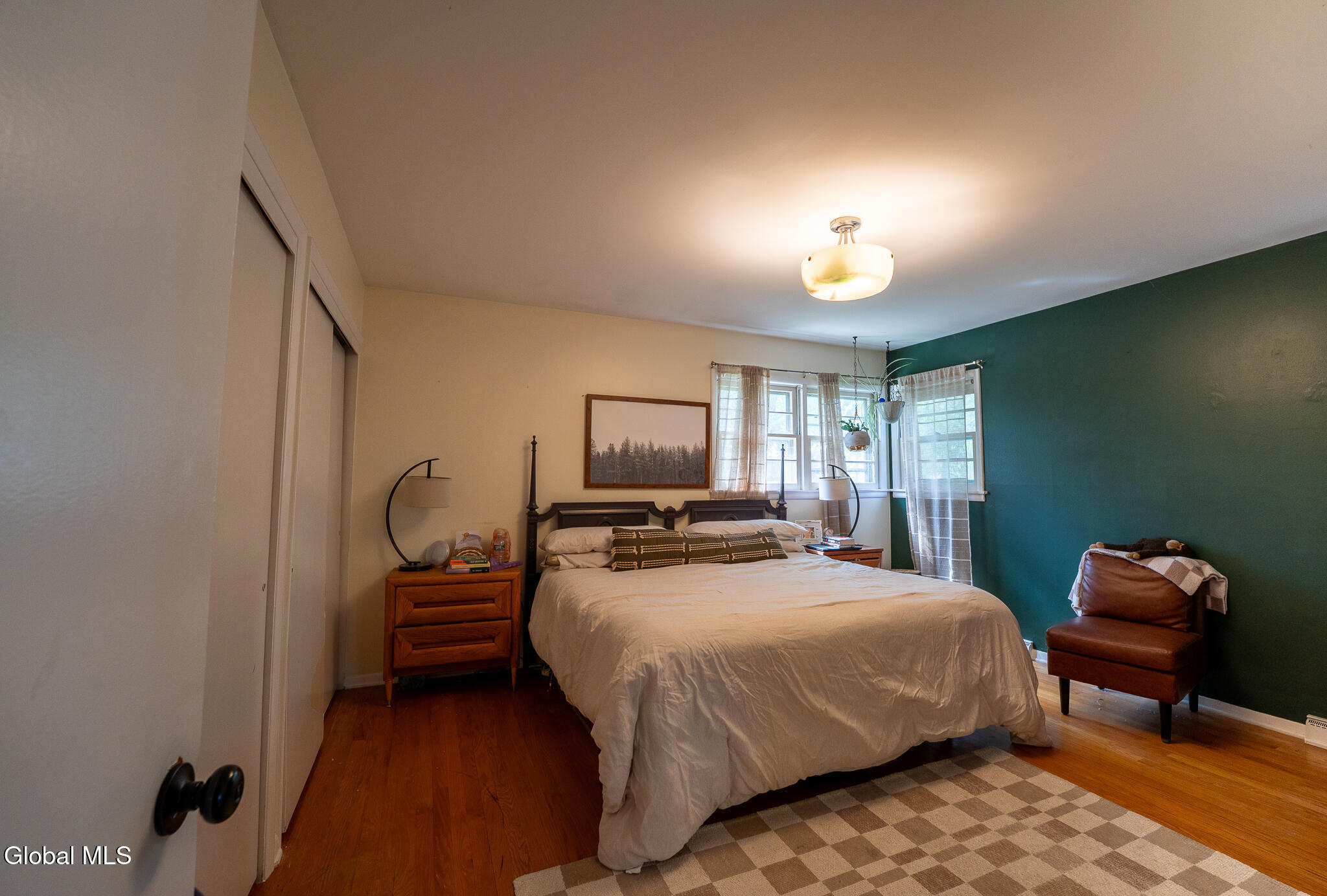 86 Harris Avenue Albany NY 12208