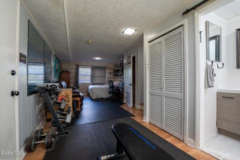 86 Harris Avenue Albany NY 12208
