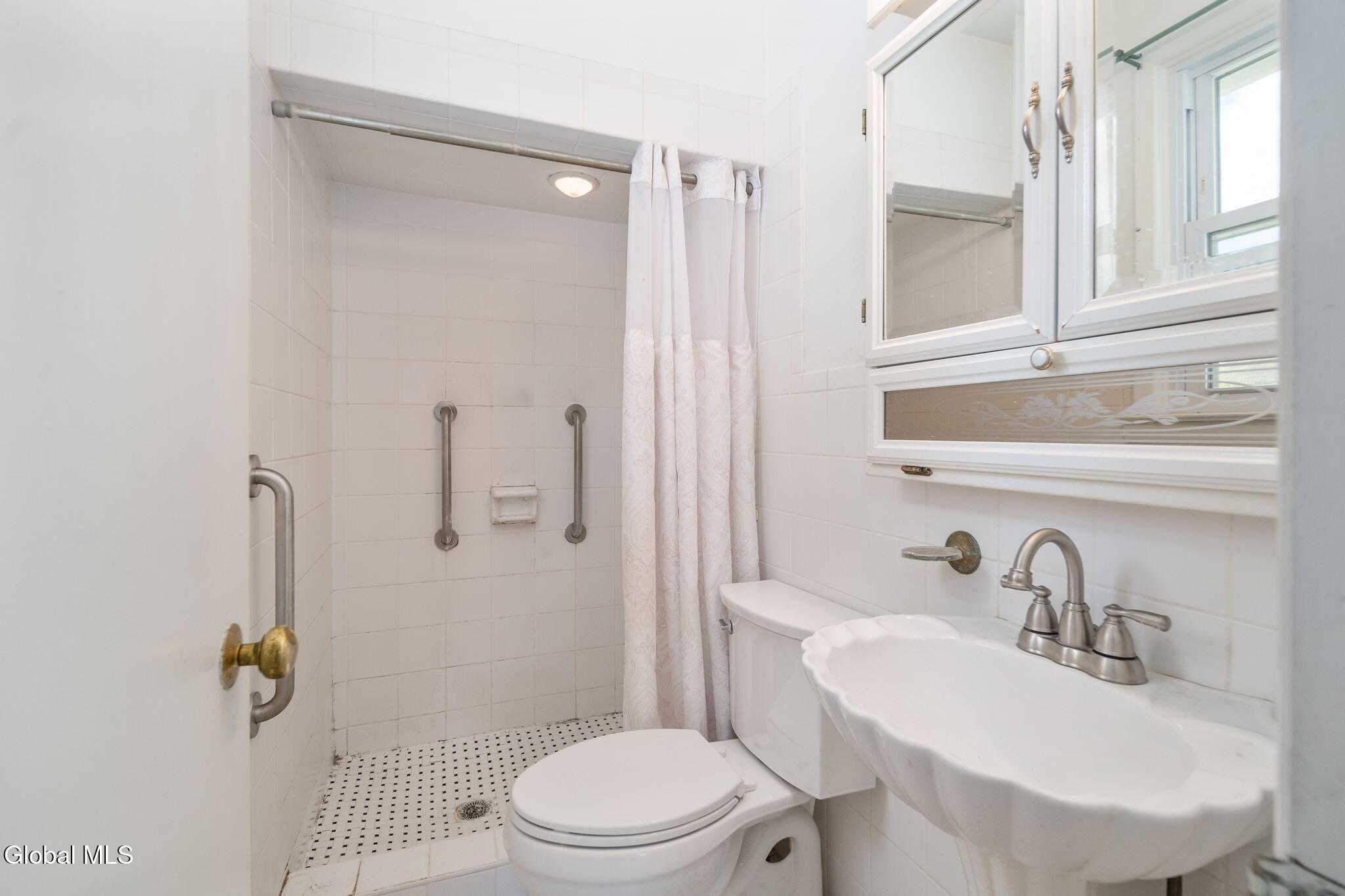 23 Fernwood Drive Loudonville NY 12211