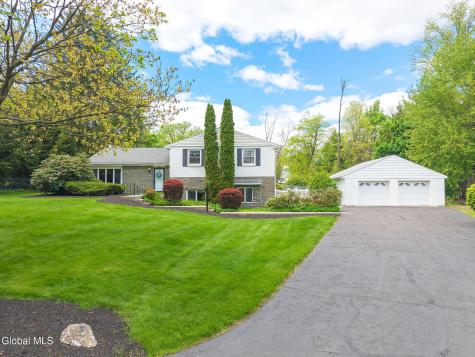 23 Fernwood Drive Loudonville NY 12211