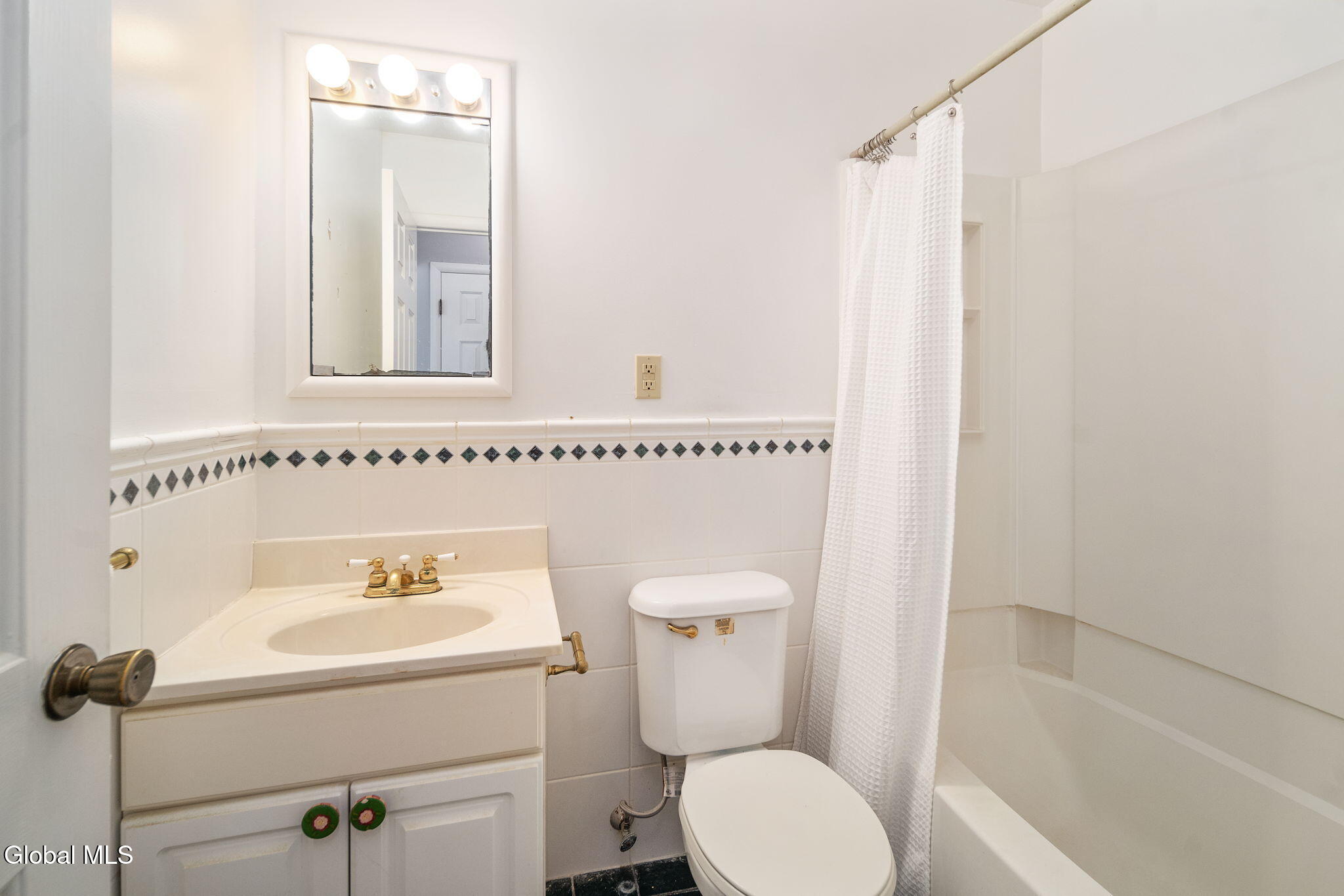 23 Fernwood Drive Loudonville NY 12211