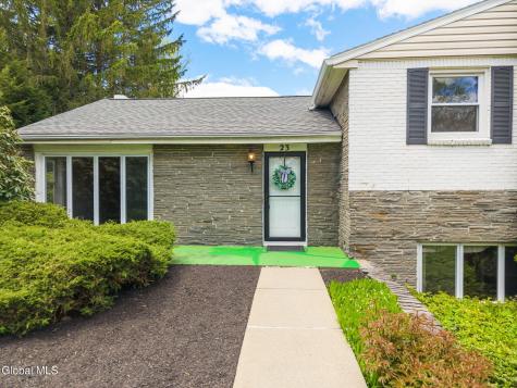 23 Fernwood Drive Loudonville NY 12211