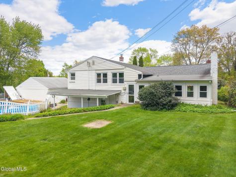 23 Fernwood Drive Loudonville NY 12211