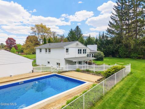 23 Fernwood Drive Loudonville NY 12211