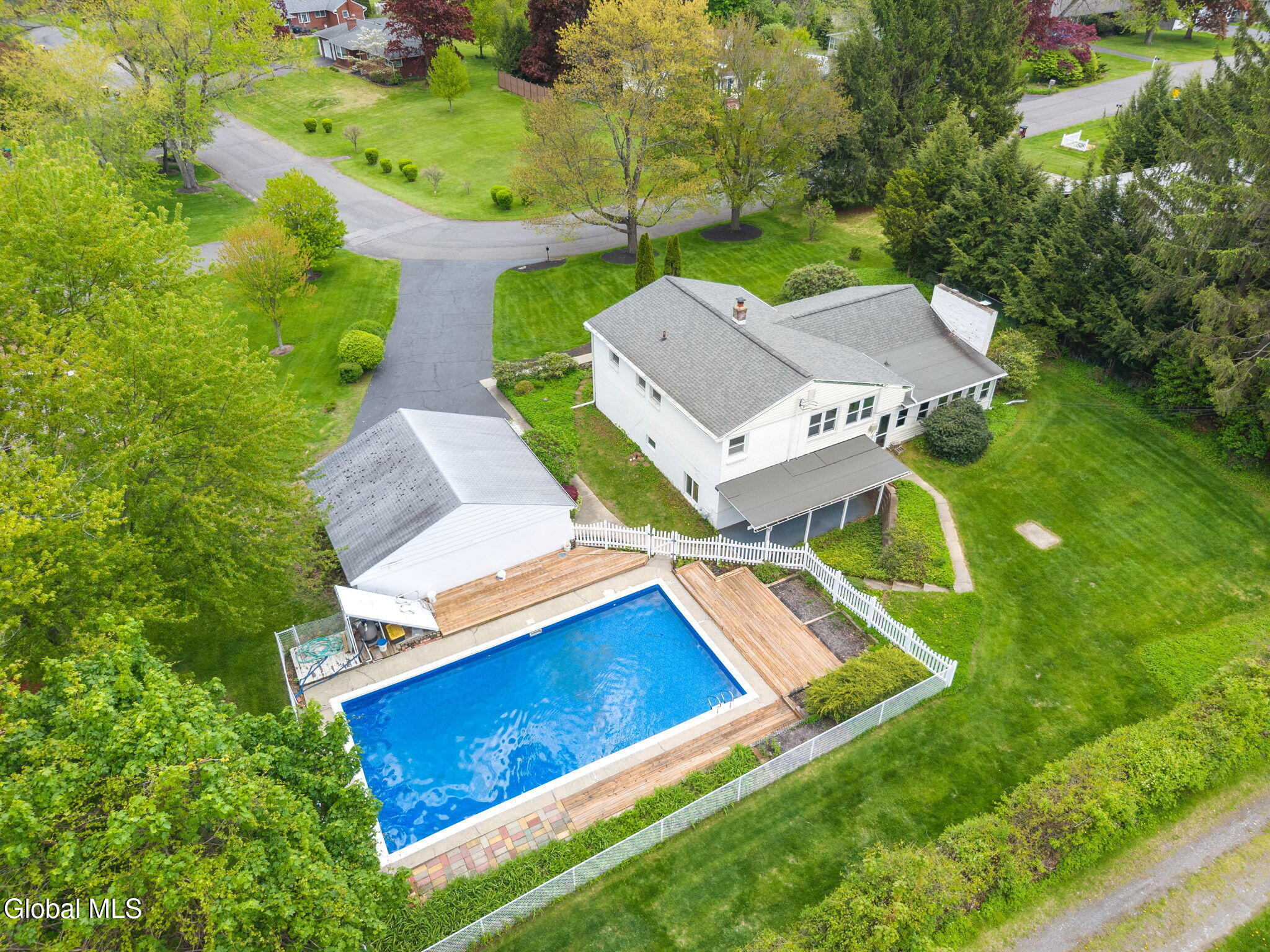 23 Fernwood Drive Loudonville NY 12211