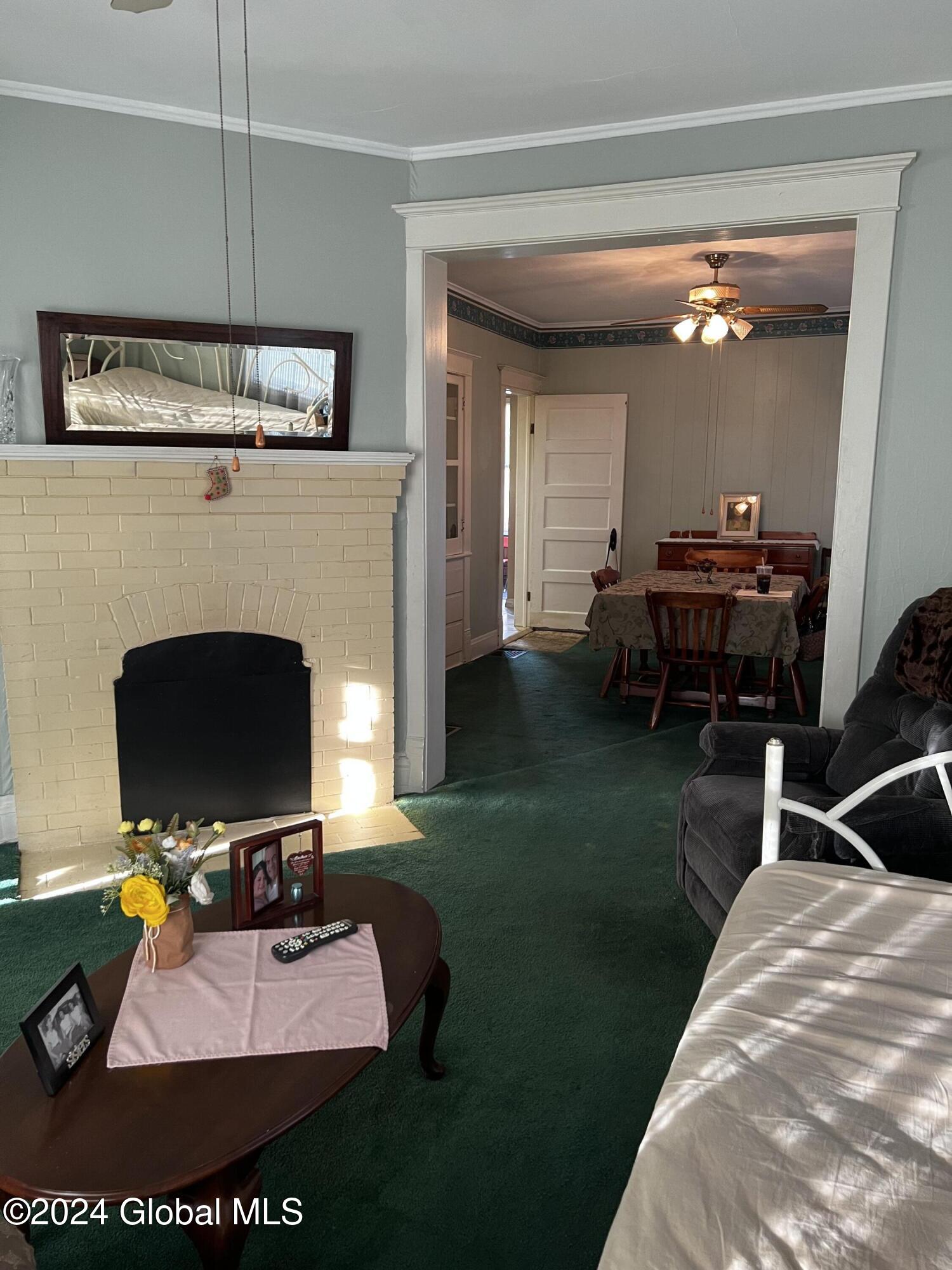 1643 Rugby Road Schenectady NY 12309