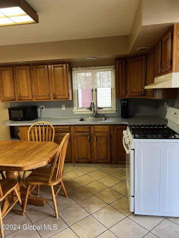 1643 Rugby Road Schenectady NY 12309