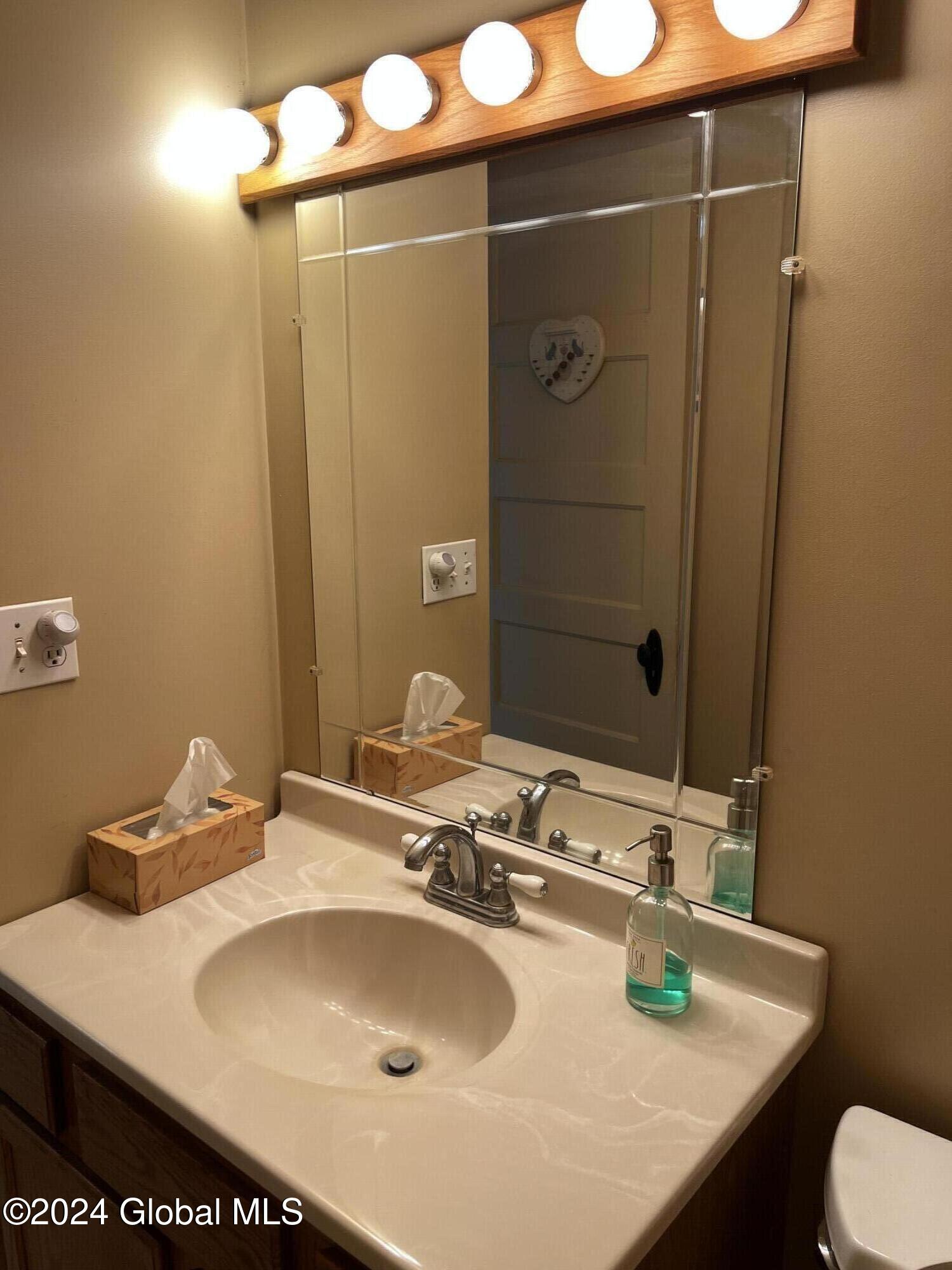 1643 Rugby Road Schenectady NY 12309