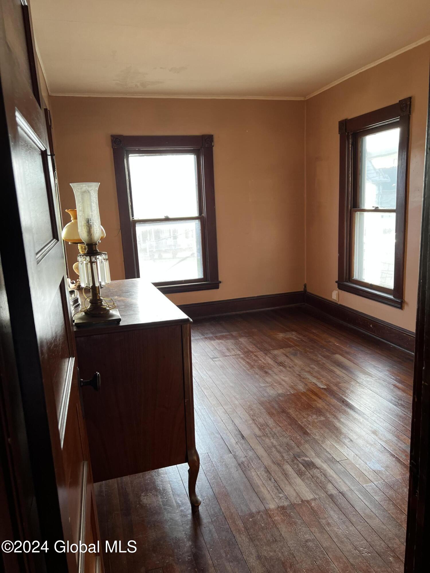 1643 Rugby Road Schenectady NY 12309