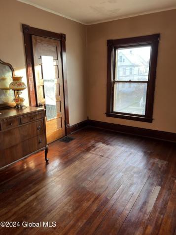 1643 Rugby Road Schenectady NY 12309