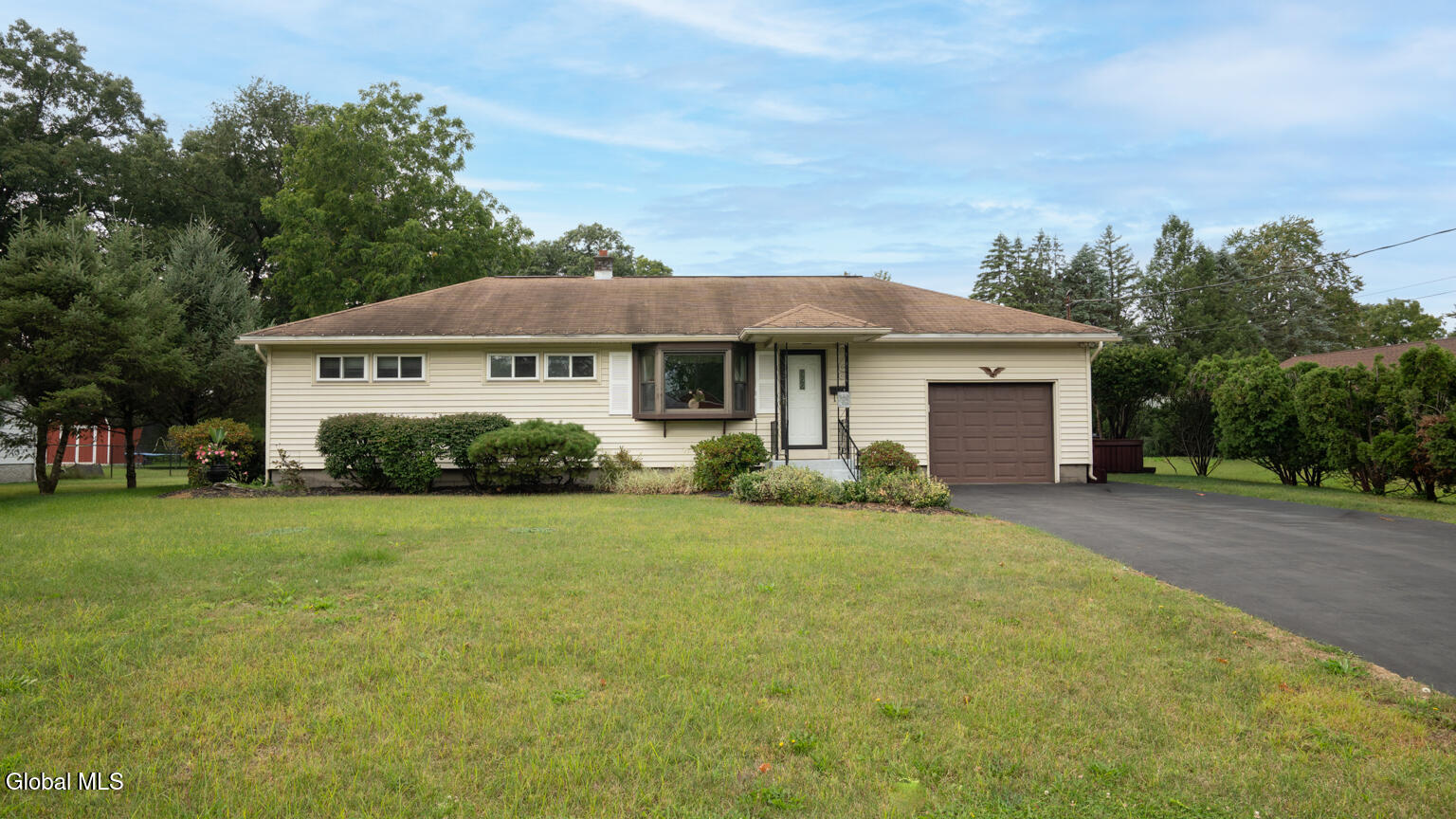 18 Marville Drive Loudonville NY 12211