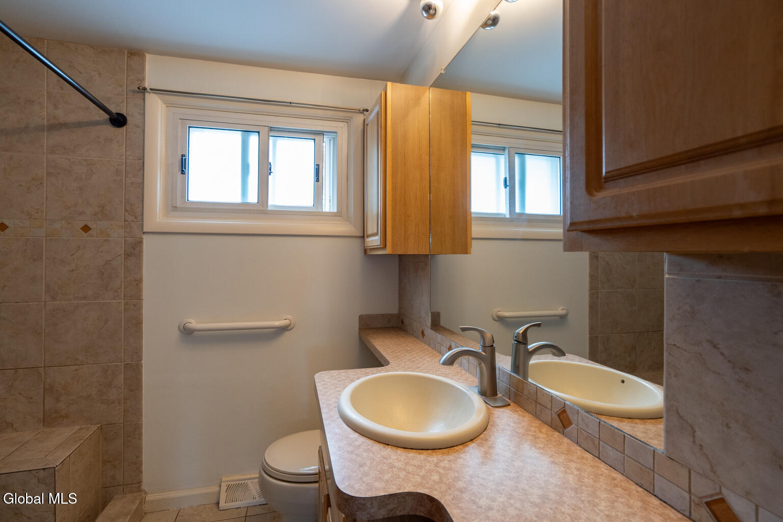 18 Marville Drive Loudonville NY 12211