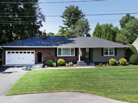 1040 John Alden Lane Schenectady NY 12306