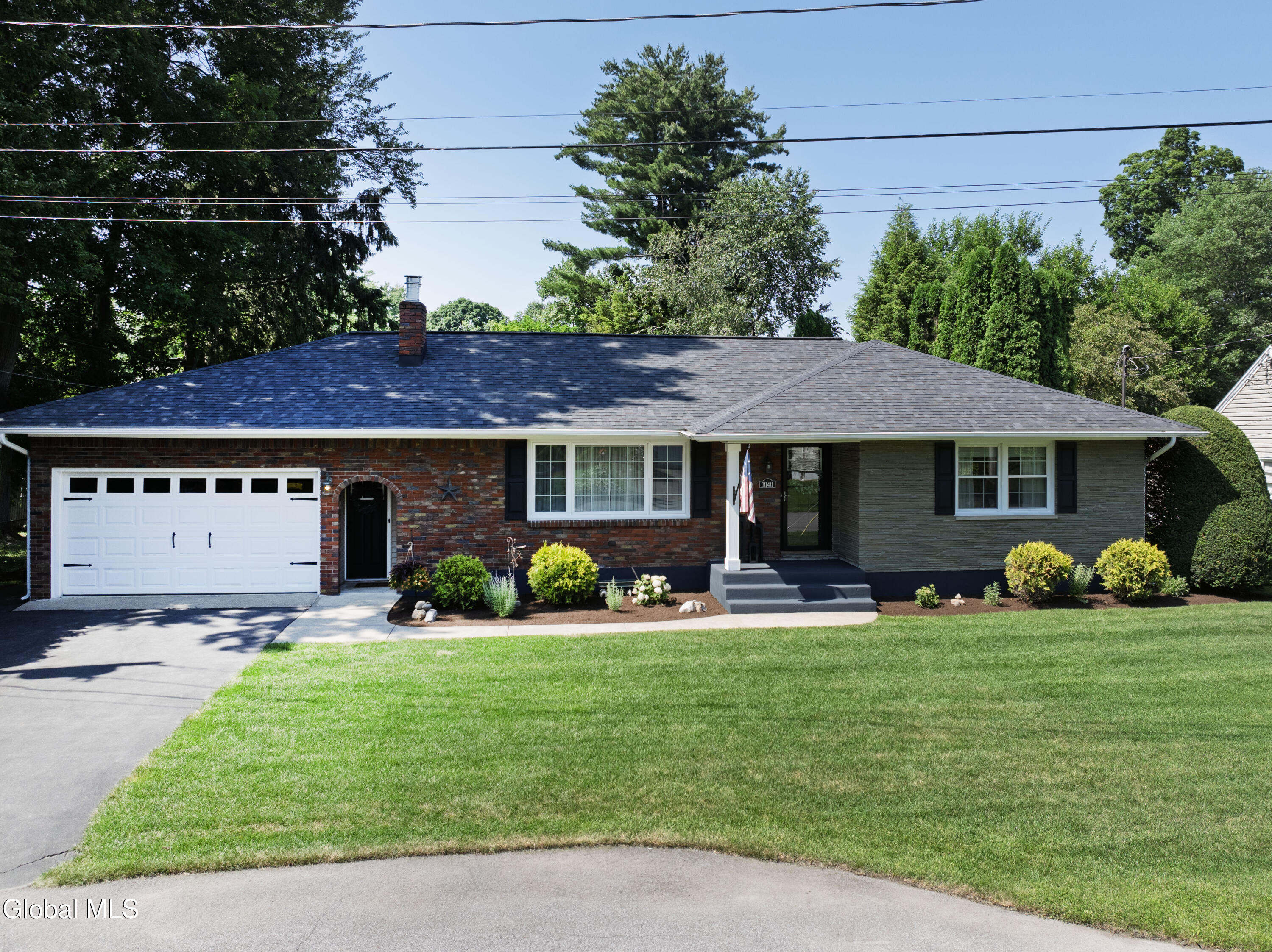 1040 John Alden Lane Schenectady NY 12306